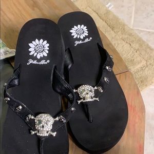 Yellow Box flip flops size 7